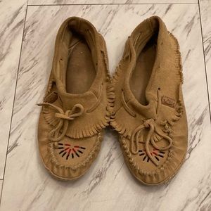 Moccasins shoes slippers Suede Leather Laurentian Chief Canada women’s 8